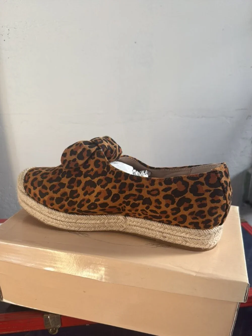 AMS Audrey-10 Leopard women's espadrille shoes, Sz 8.5